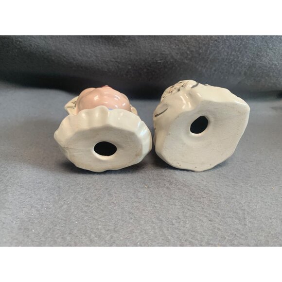 Vintage Ceramic Santa & Mrs. Claus Salt & Pepper Shakers Set - Picture 6 of 12